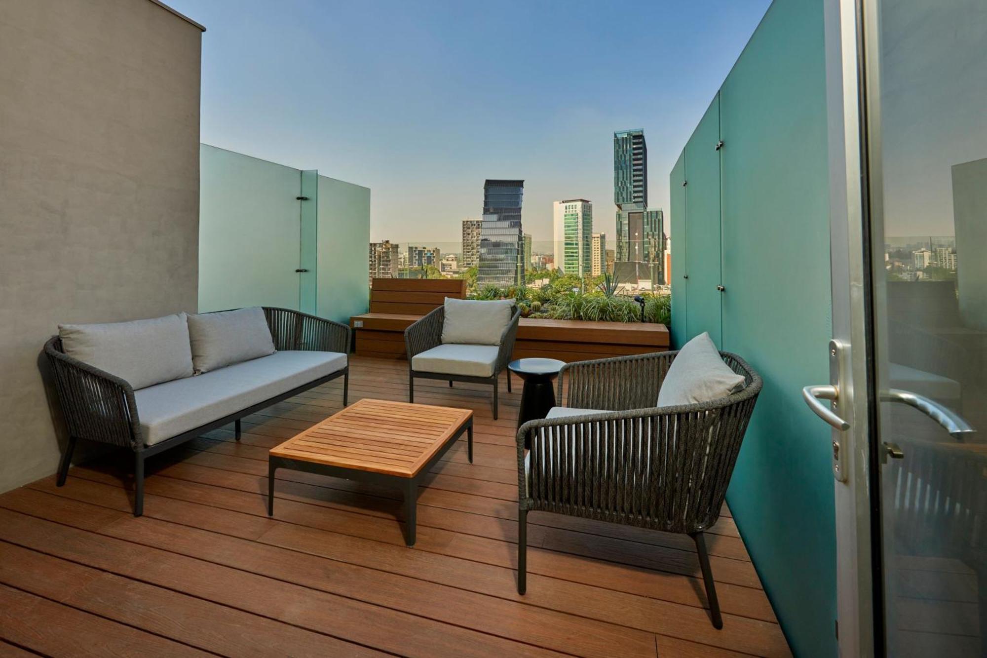 City Express Plus By Marriott Guadalajara Providencia Exterior foto