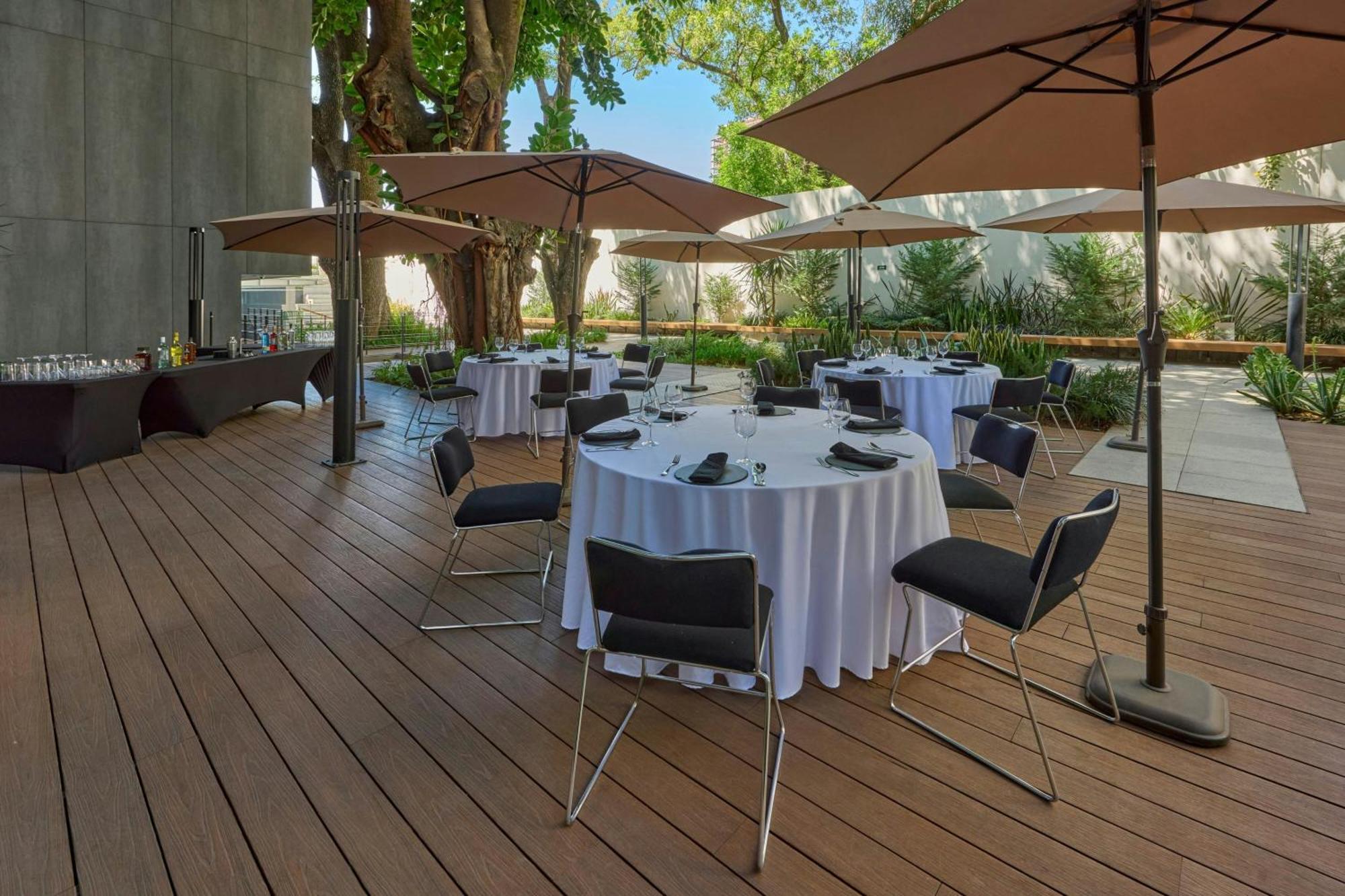 City Express Plus By Marriott Guadalajara Providencia Exterior foto